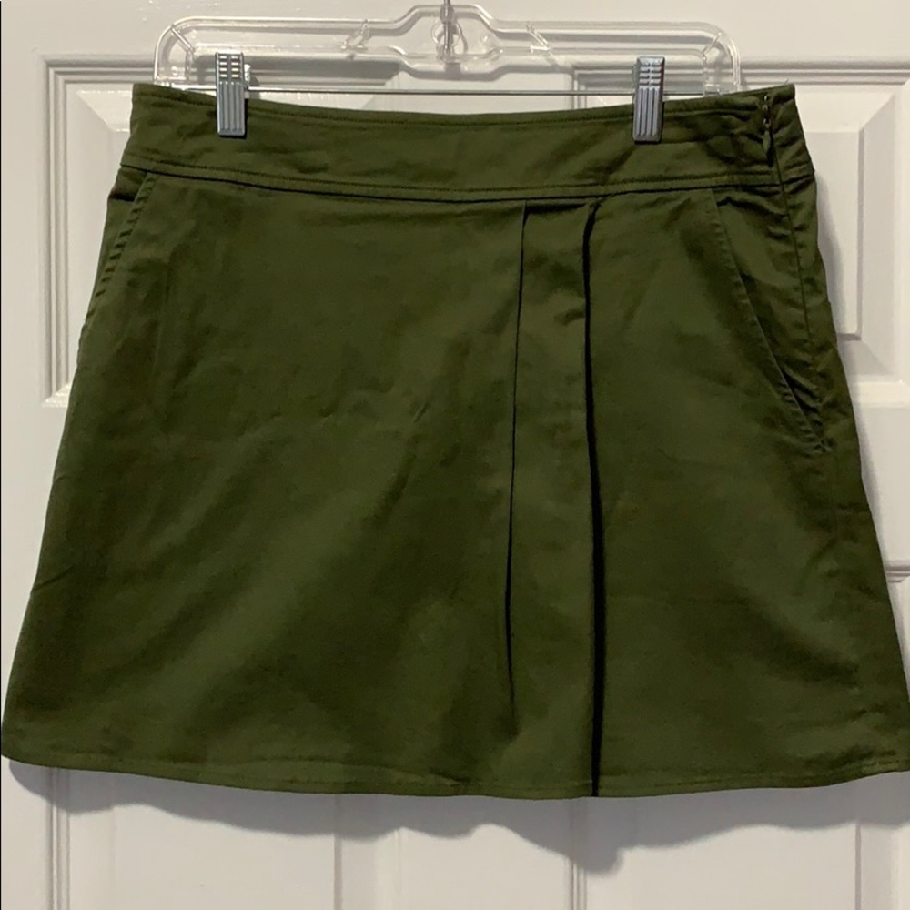 Olive skirt (with pockets!!)